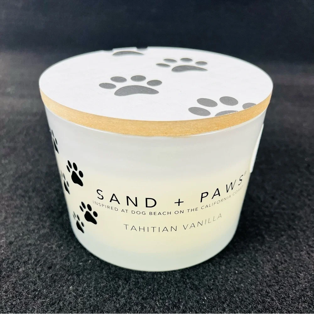 NWT Sand + Paws Tahitian Vanilla Candle 2 Wick 12oz White Jar Paw Print Wood Lid